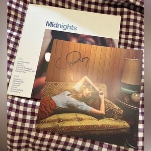 signed midnights taylor swift vinyl